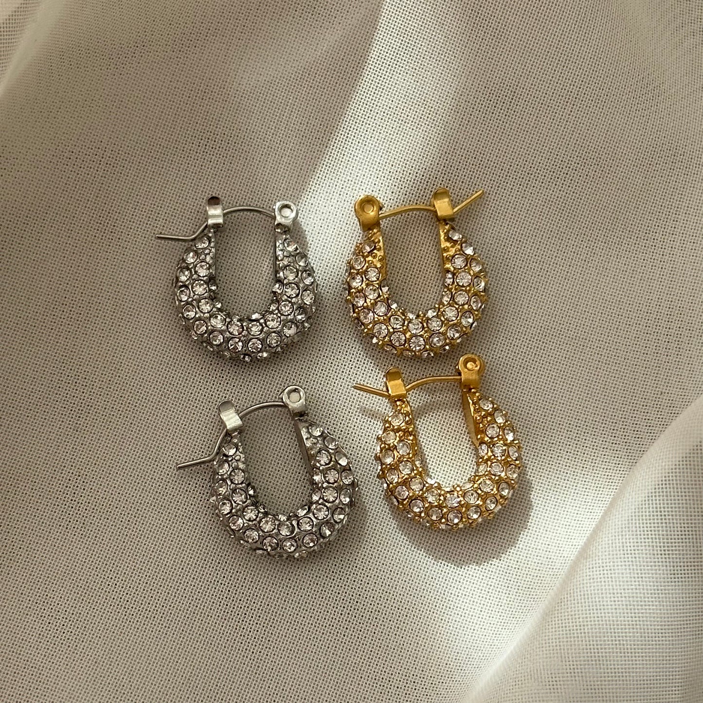 Mini arracada con zirconias